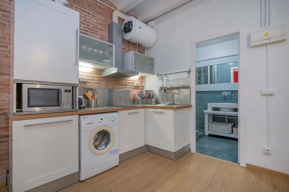 Exclusive 2 Bedroom Apartment In The City Center Барселона Экстерьер фото