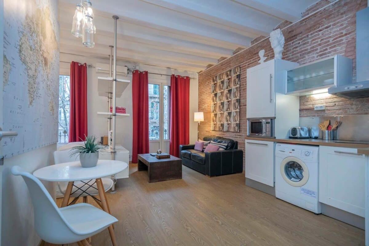 Exclusive 2 Bedroom Apartment In The City Center Барселона Экстерьер фото